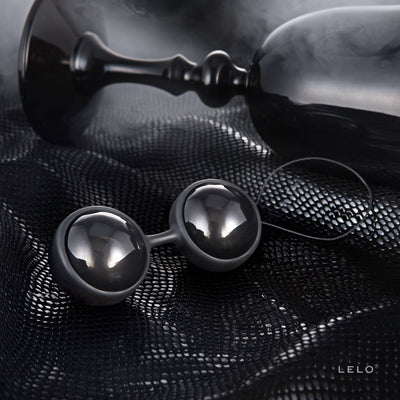 Main image for product index 5: Вагинальные шарики LELO Luna Beads Noir , смещенный центр тяжести, диаметр 2,9 см, 2х37 г
