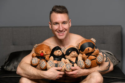 Плюшевий ведмедик HOODED Teddy Bear БДСМ у шкіряному капюшоні з повідцем, 23x16x12 см - фото 7