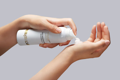 Масажна піна YESforLOV FIZZY MASSAGE FOAM with bewitching scent - фото 4