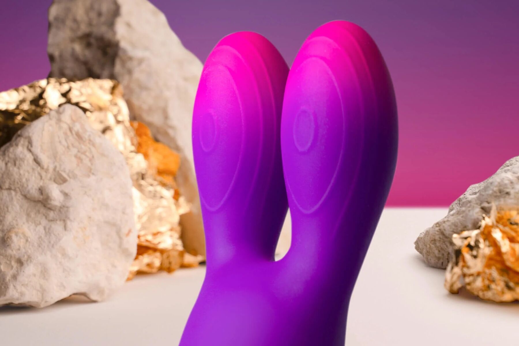 Thumb image for product index 4: Вибратор Rocks-Off Glo Girl - Bunny