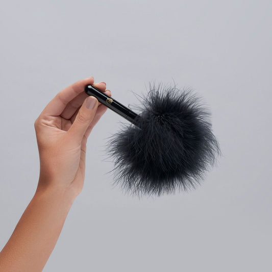 Метелочка YESforLOV CARESSING FEATHER_